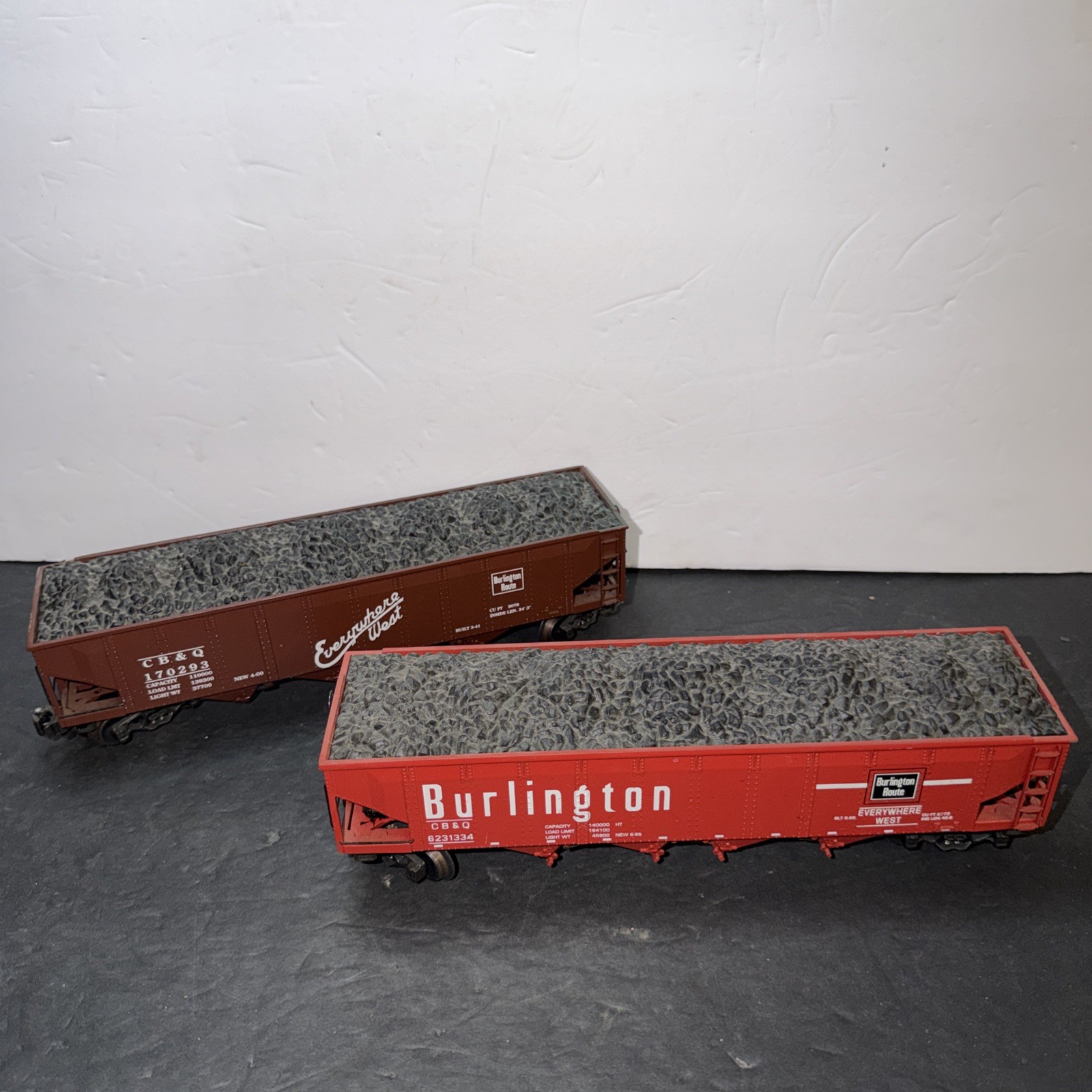 (2) K Line Burlington Route Diecast O Gauge Hopper Cars - No Boxes (2) K Line Burlington Route Diecast O Gauge Hopper Cars - No Boxes