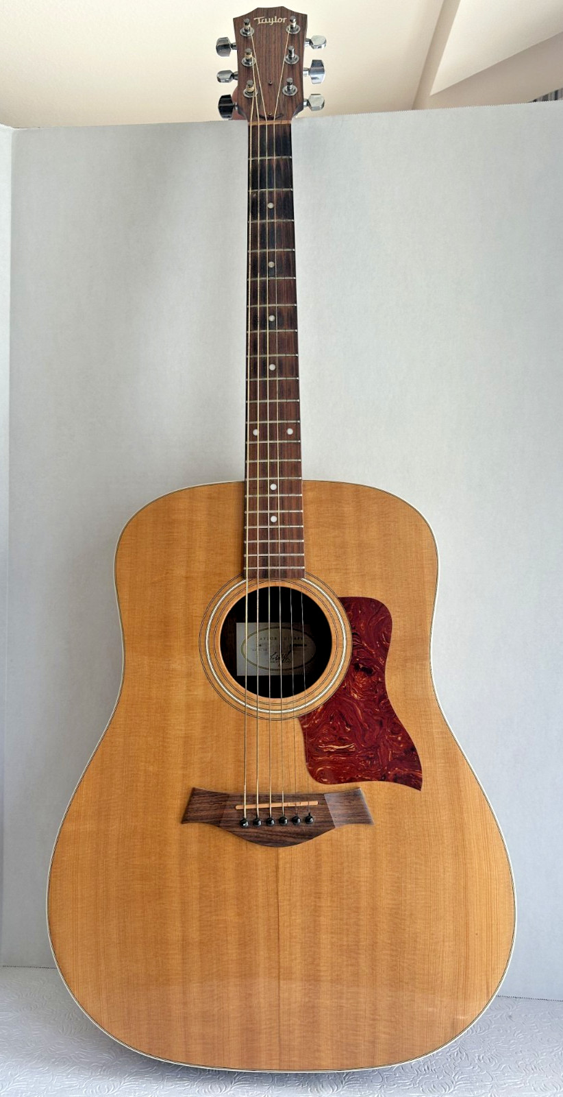 Taylor 210 Dreadnought Acoustic Guitar