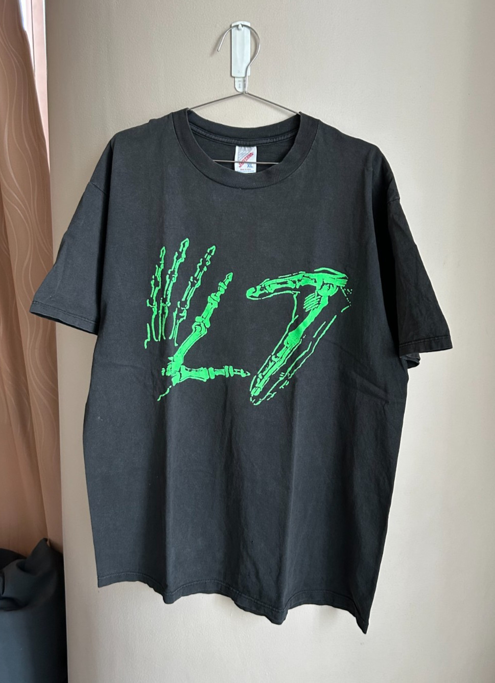 Vintage L7 T Shirt Smell The Magic 90s Band Jennifer Finch Giant Tag