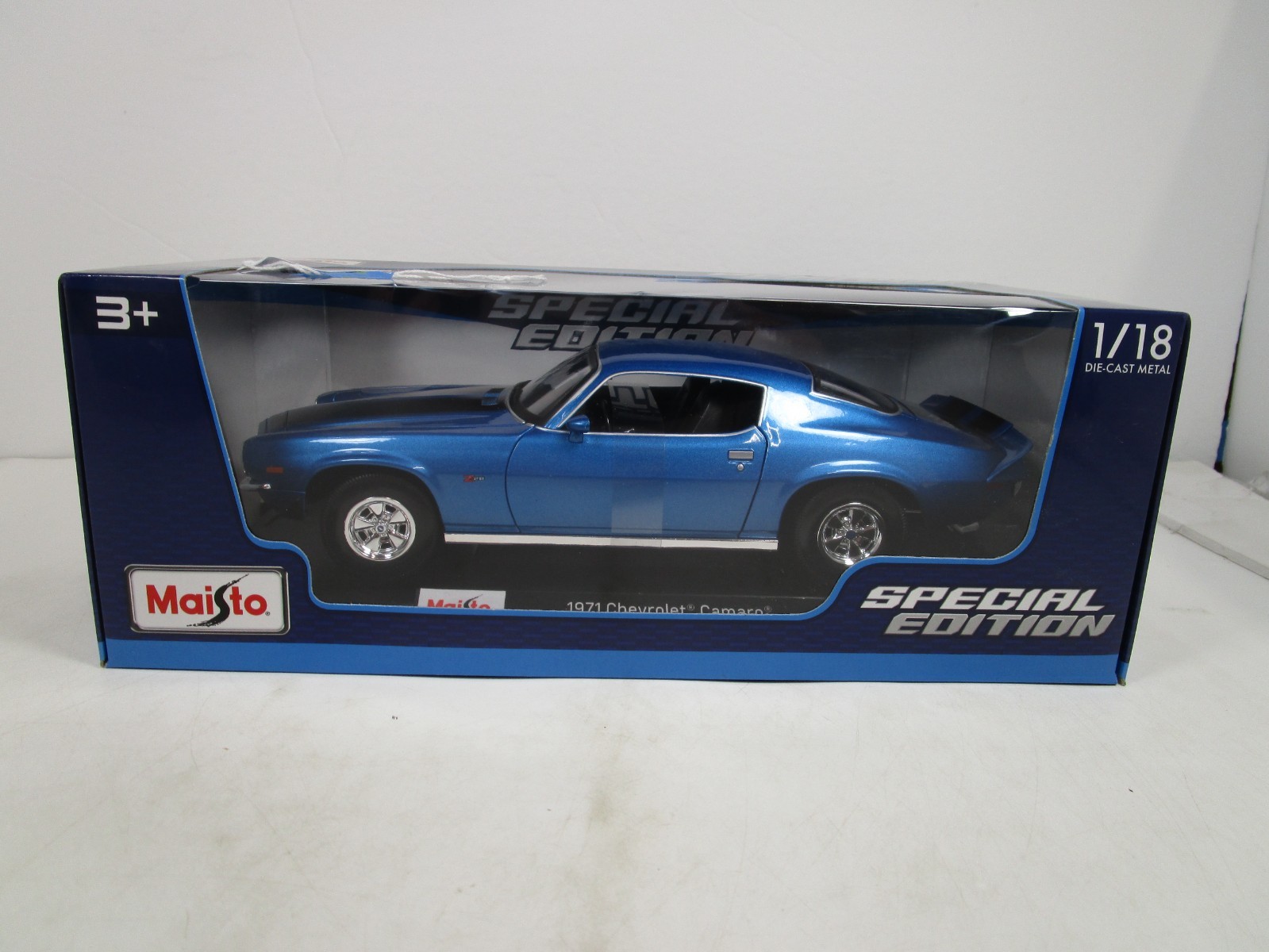 MAISTO 1/18 SPECIAL EDITION BLUE/BLACK 1971 CHEVY CAMARO Z/28 NEW *READ*