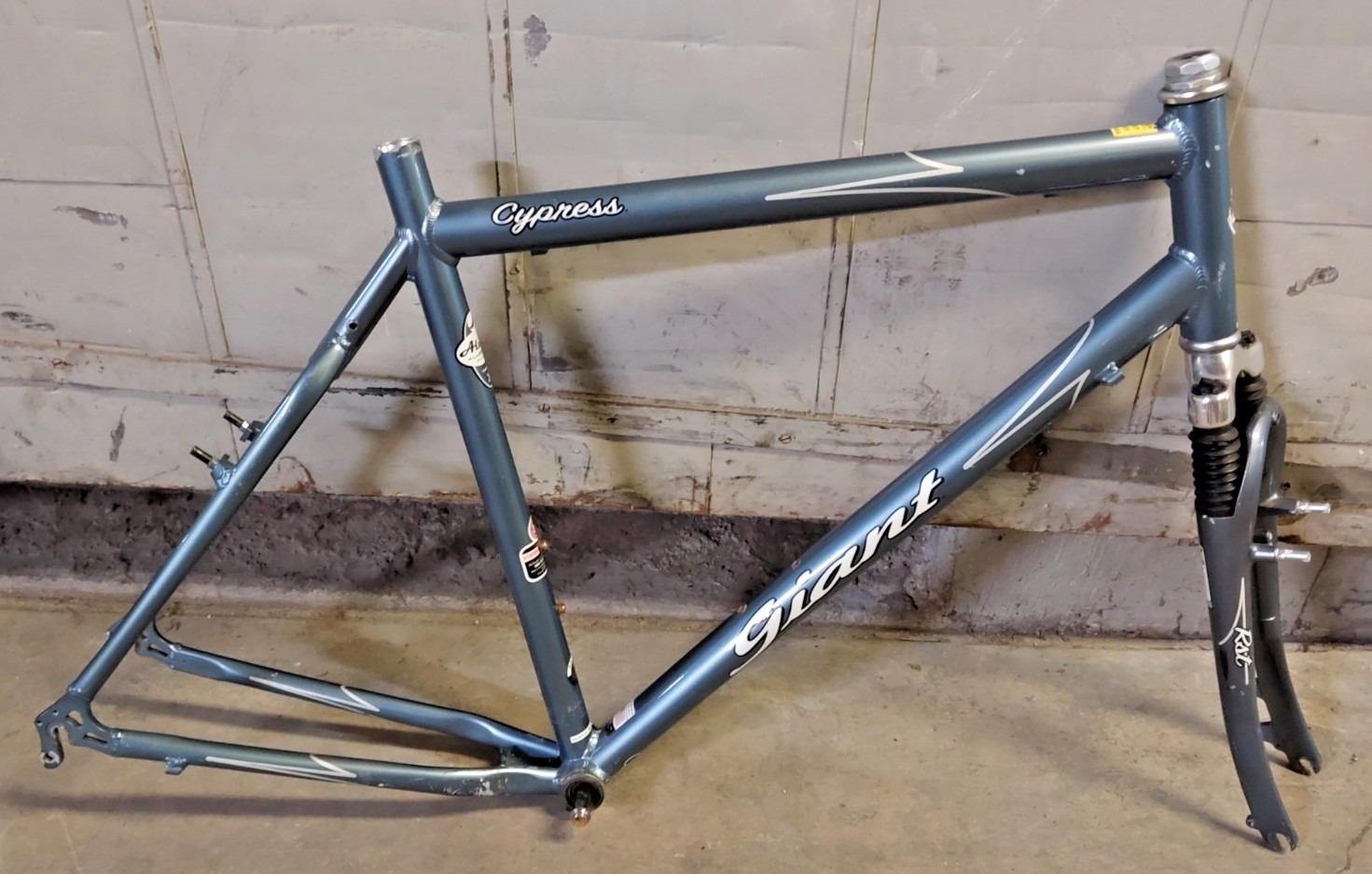 2012 Giant Cypress Comfort Hybrid Bike Frame Set 23\