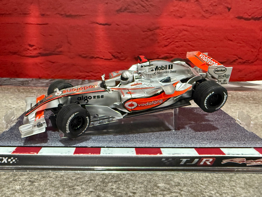 SCX TJR 1/32 Scale Analog Mclaren MP4/22 - F. Alonso - 2007 F-1 slot car - New