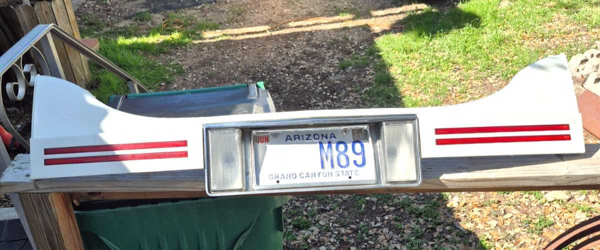 86-87 CADILLAC ELDORADO REAR BUMPER COVER WHITE 86-87 CADILLAC ELDORADO REAR BUMPER COVER WHITE