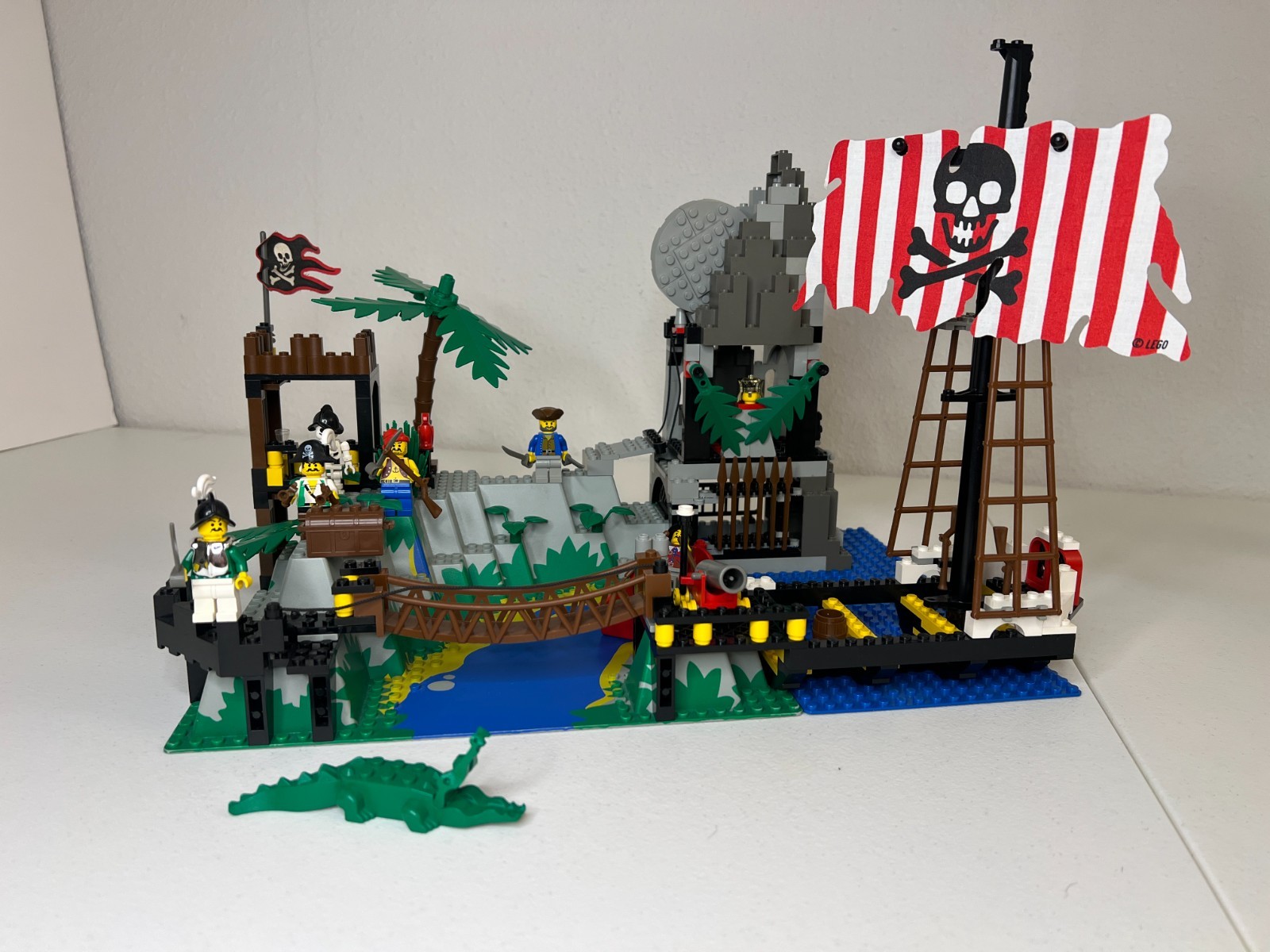 6281 Pirates Perilous Pitfall 100% complete. Excellent condition.No box, manual 6281 Pirates Perilous Pitfall 100% complete. Excellent condition.No box, manual