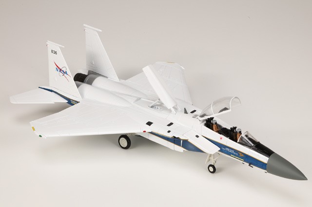 Hobby Master 1/72 F-15B Eagle #836 w/Aim-54 Phoenix Missile NASA Dryden Flight