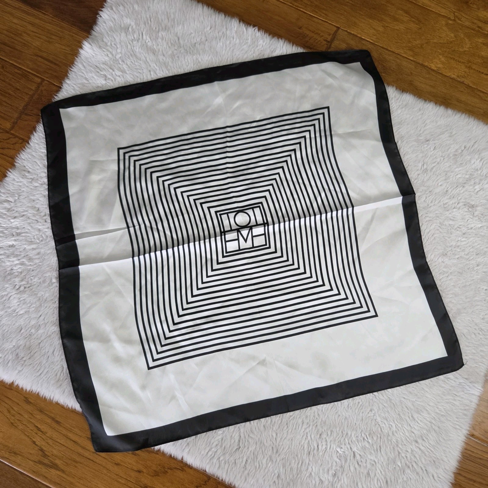 Toteme Satin Scarf Black White 