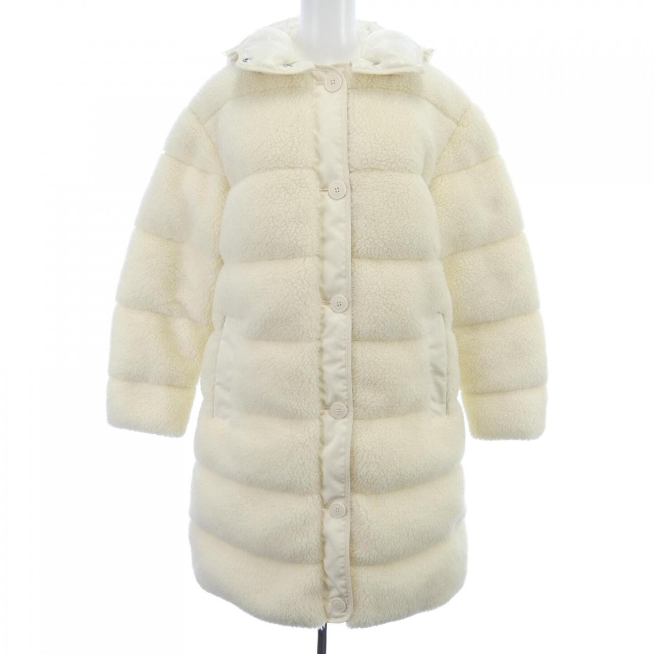 Authentic Moncler CHARAMILLON down coat #230-000-196-7783 Authentic Moncler CHARAMILLON down coat #230-000-196-7783