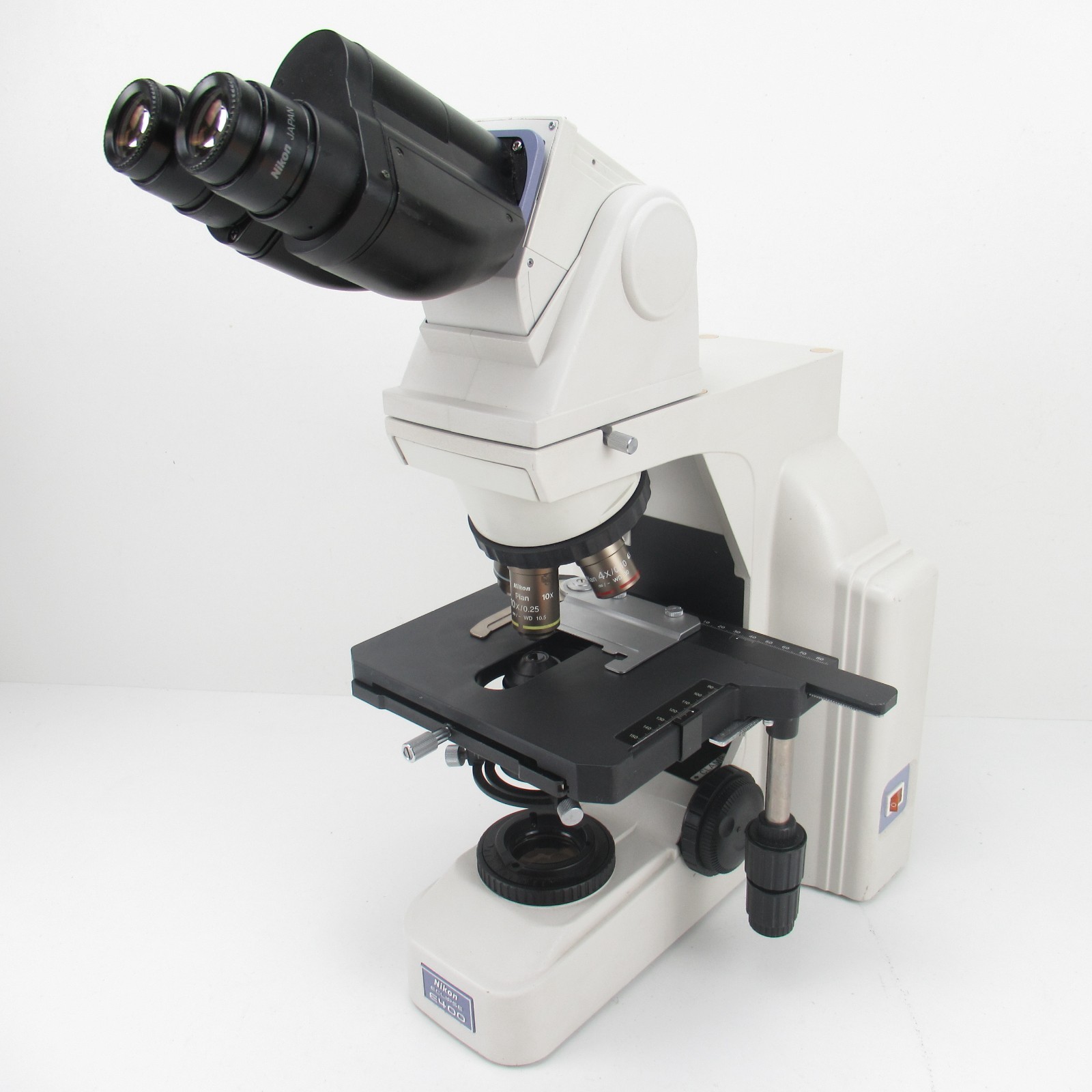 NIKON ECLIPSE E400 ERGO BINOCULAR MICROSCOPE W/ 4X/10X/40X OBJECTIVES