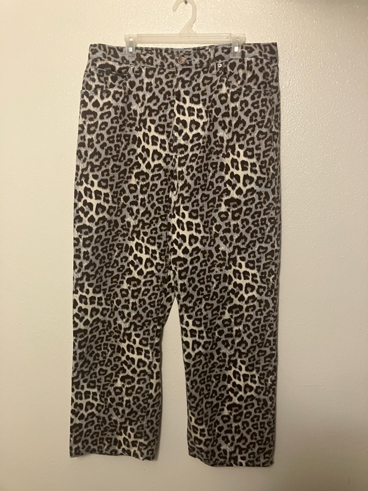 BDG Urban Outfitters Black Motif Leopard Jeans Size 36 Baggy Skate Fit