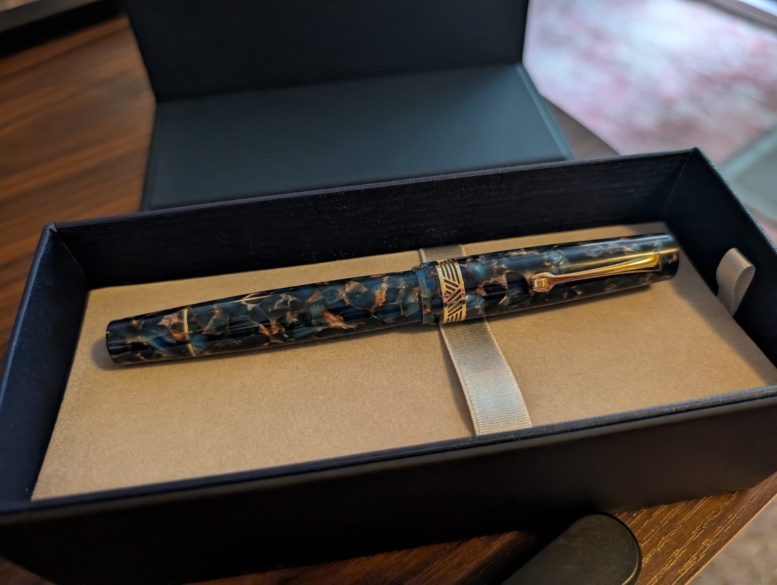 Leonardo Momento Magico Fountain Pen in Pietra Salata Gold Trim Extra Fine Point Leonardo Momento Magico Fountain Pen in Pietra Salata Gold Trim Extra Fine Point