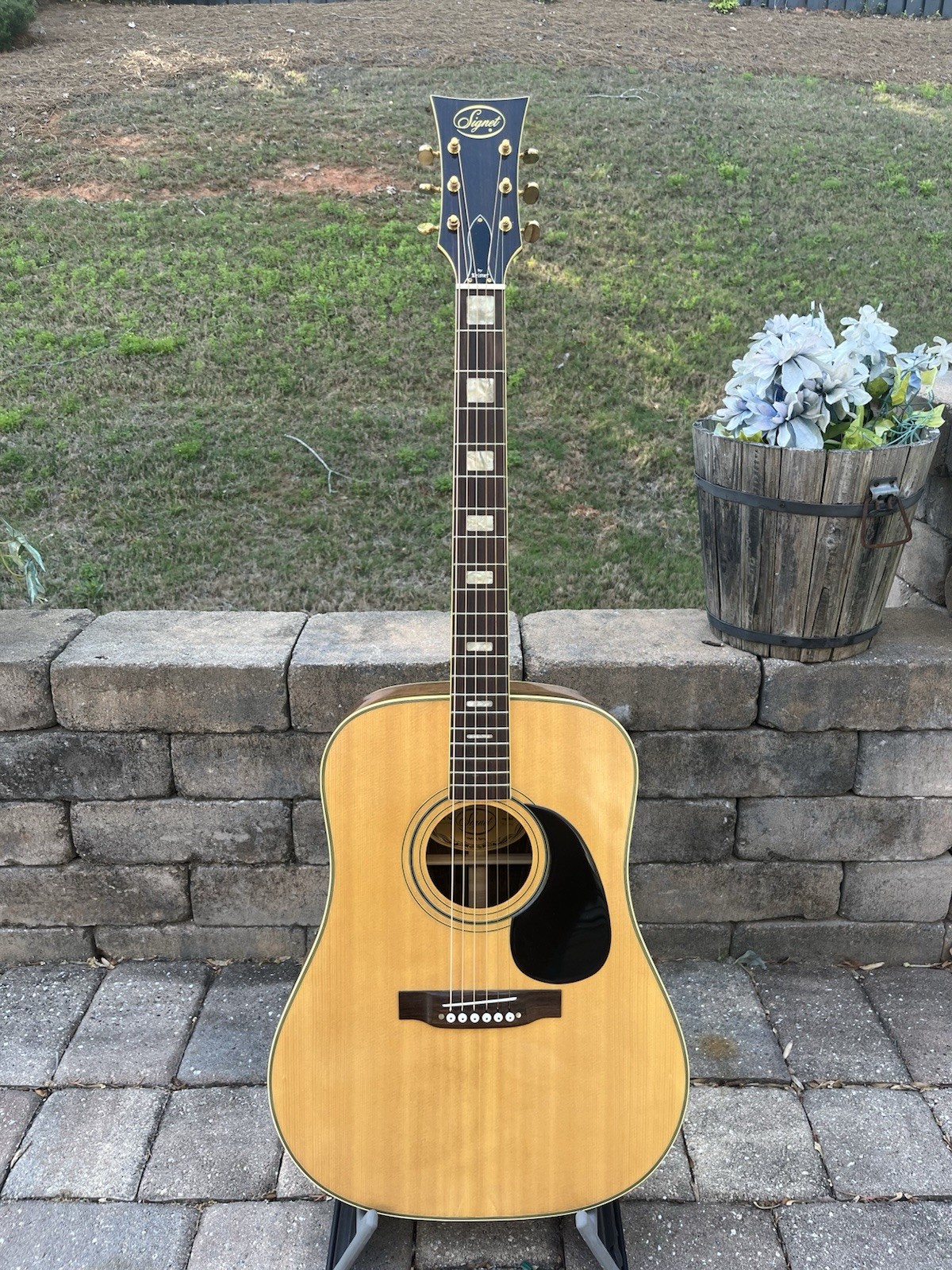 Vintage Signet By Selmer Acoustic Guitar GG4002