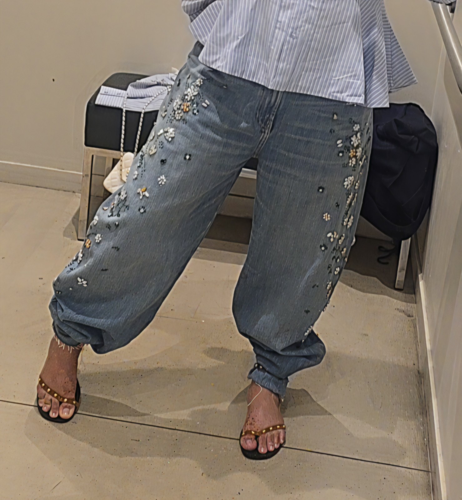 ZARA WOMAN FW26 BLUE TRF HIGH RISE EMBROIDERED BARREL JEANS 0695/013/400 ZARA WOMAN FW26 BLUE TRF HIGH RISE EMBROIDERED BARREL JEANS 0695/013/400