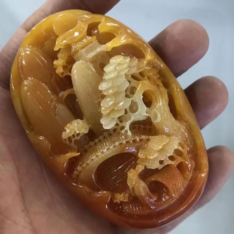Chinese Jade Carved Antique Huanglongwaist Tag Pendant Chinese Jade Carved Antique Huanglongwaist Tag Pendant