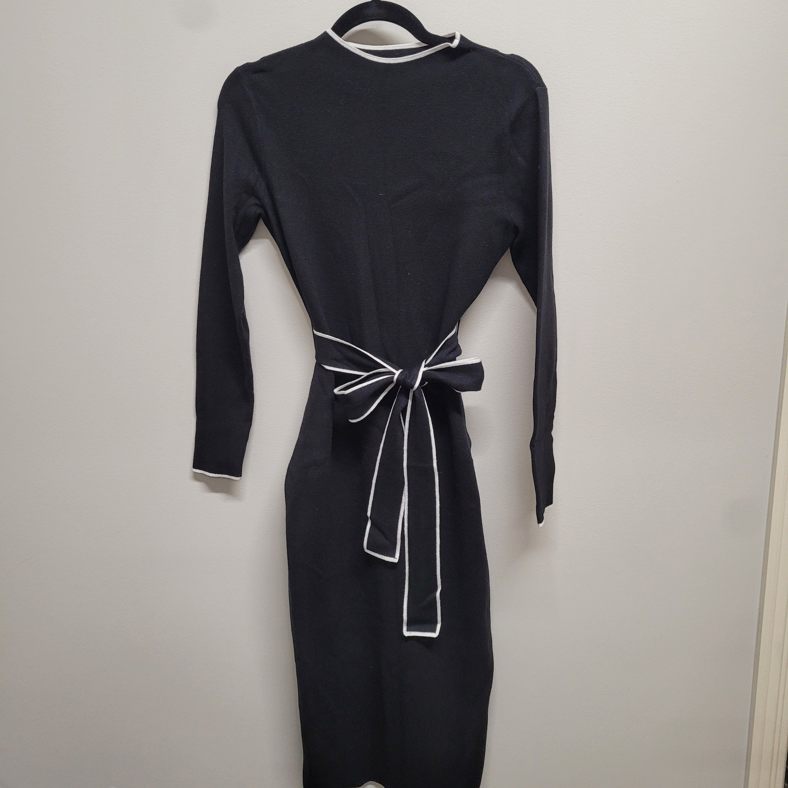 Merokeety Black White Contrast Trim Tie Waist Long Sleeve Knit Sweater Dress S