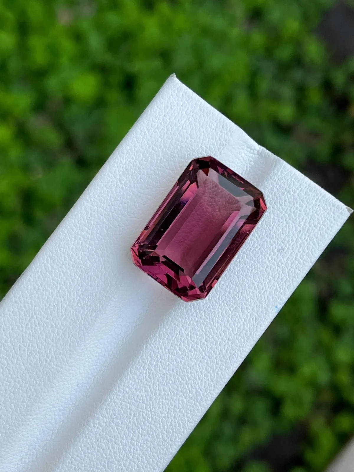 Certified Purplish Pink Tourmaline: 19.96ct Octagon VVS Gemstone