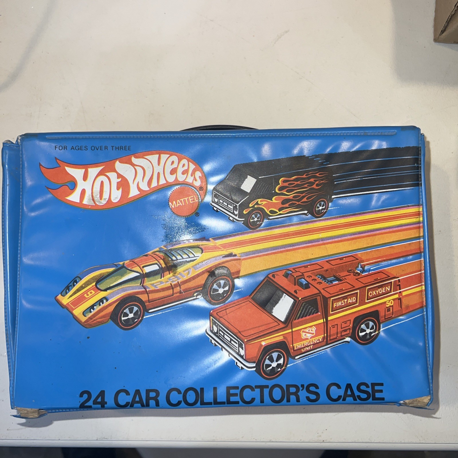 Vintage Hot Wheels 24 Car Collector’s Carrying Case And Cars Redline with cars 