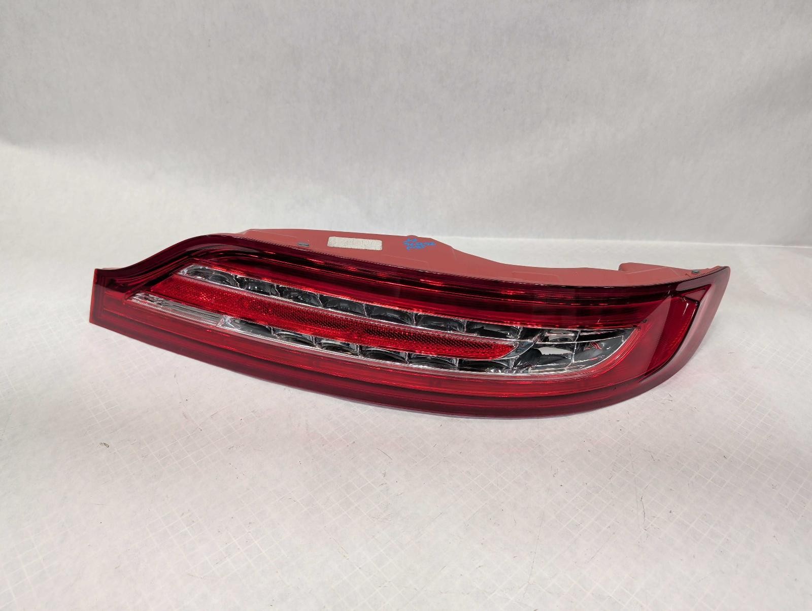 \'15-\'19 LINCOLN MKC Right passenger upper Taillight OEM 6 Month Warranty