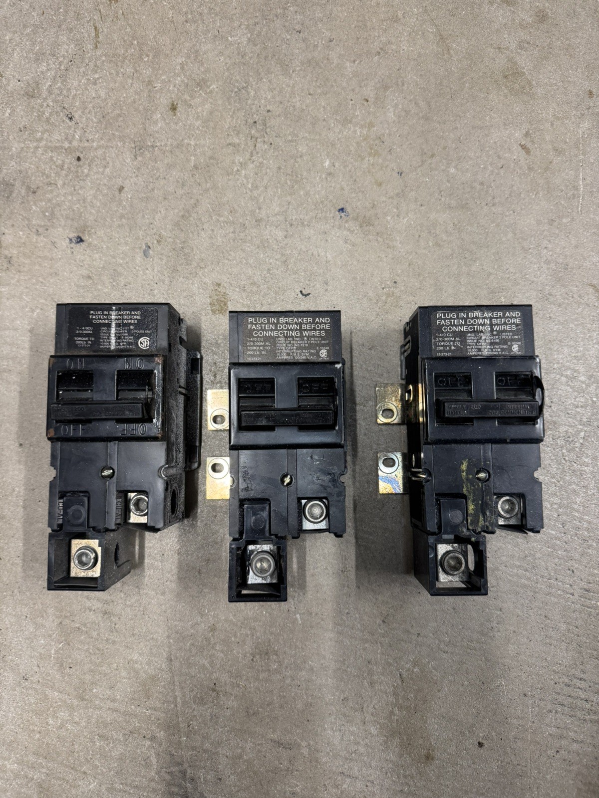 Challenger QFP2T Main Breaker 200 Amps Zinsco Slyvania Challenger QFP2T Main Breaker 200 Amps Zinsco Slyvania