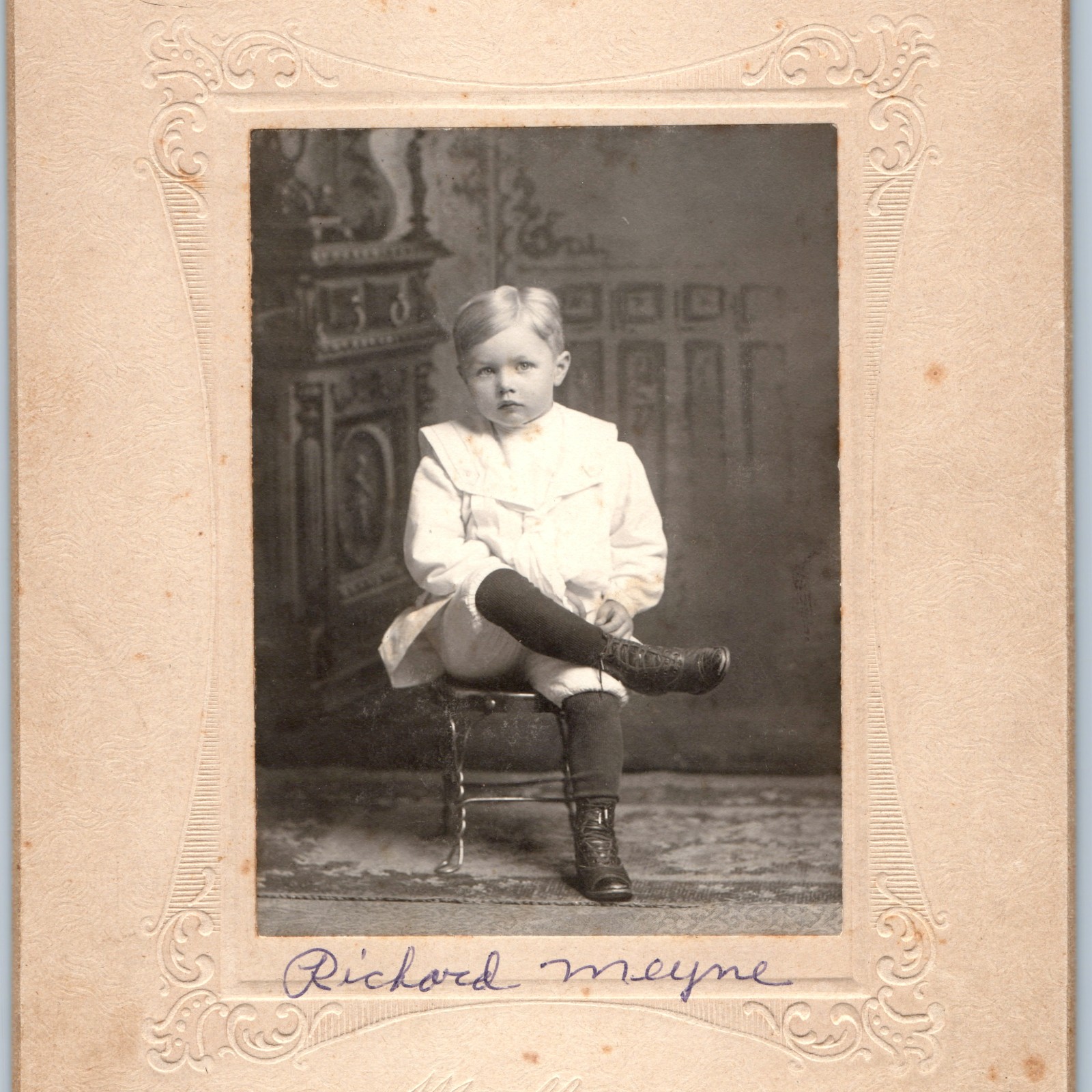 ID'd c1900s Waverly Iowa Cabinet Card Photo Boy Richard Meyne White Suit Mueller