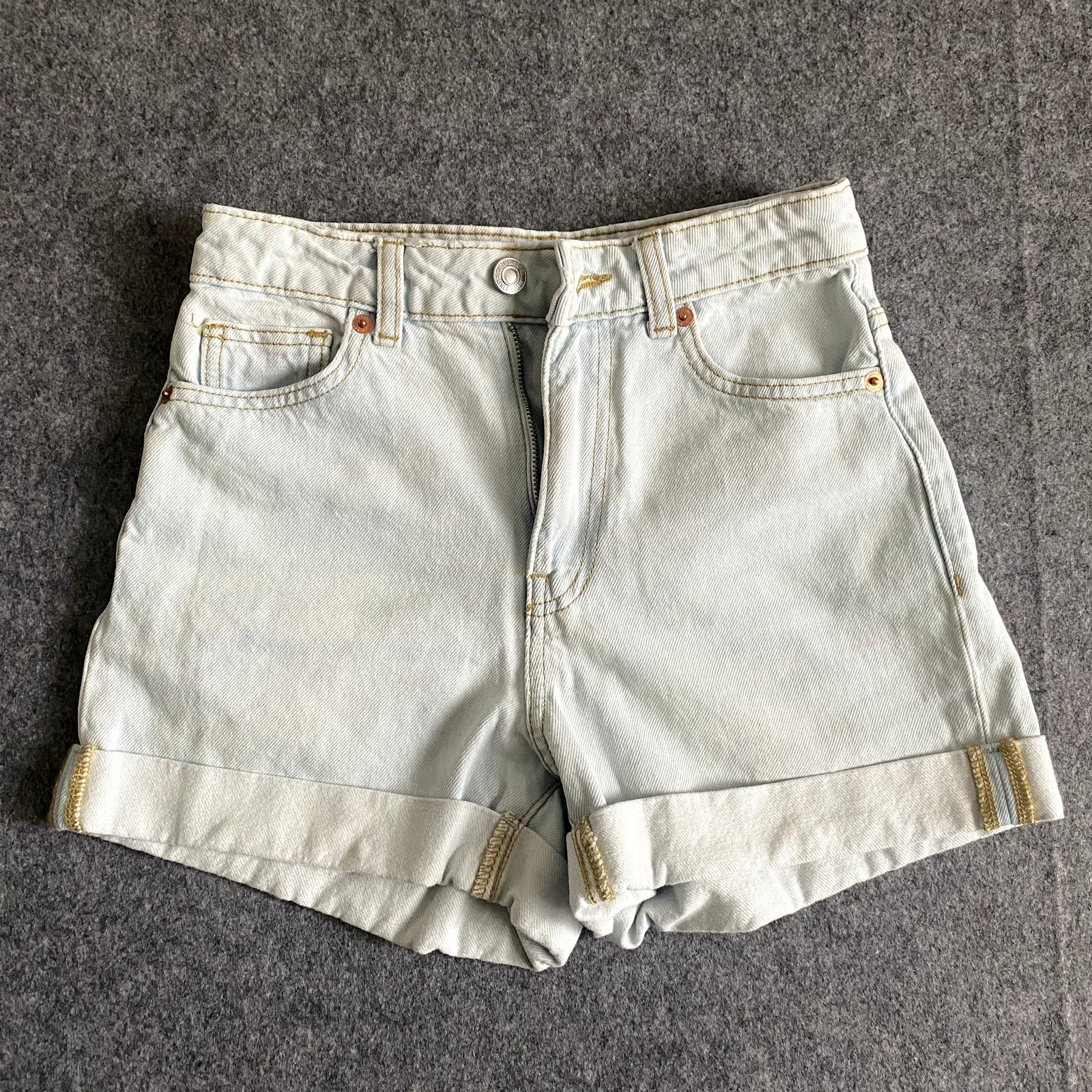 Mango MNG Women\'s Denim Shorts Size EU 32 Light Wash Mom Style 100% Cotton