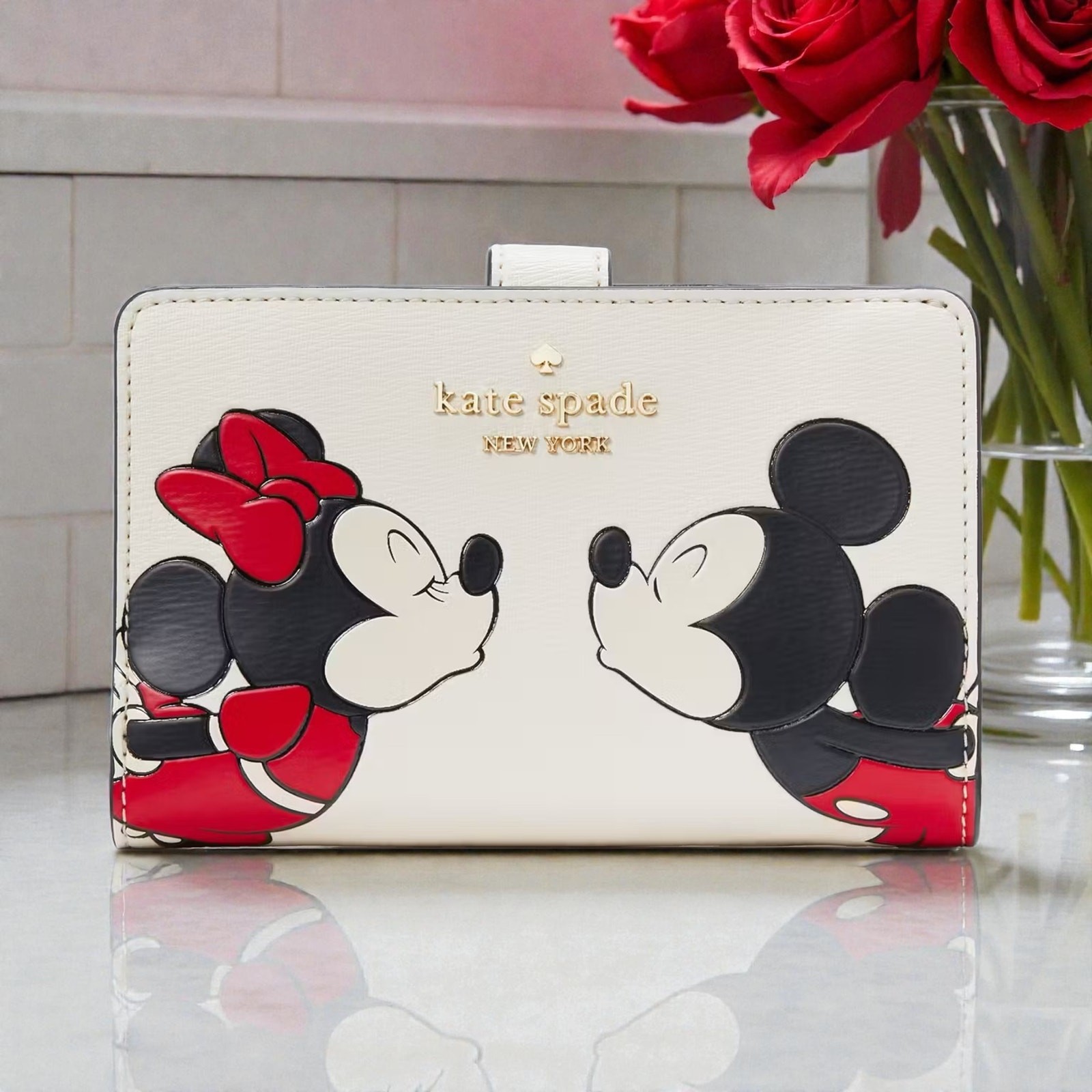 Disney X Kate Spade New York Minnie Medium Compact Bifold Wallet KG656