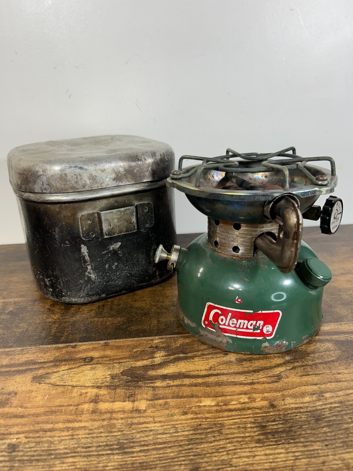 VINTAGE COLEMAN 502 Sportster Cook Stove with Aluminum Case Dated 11 74