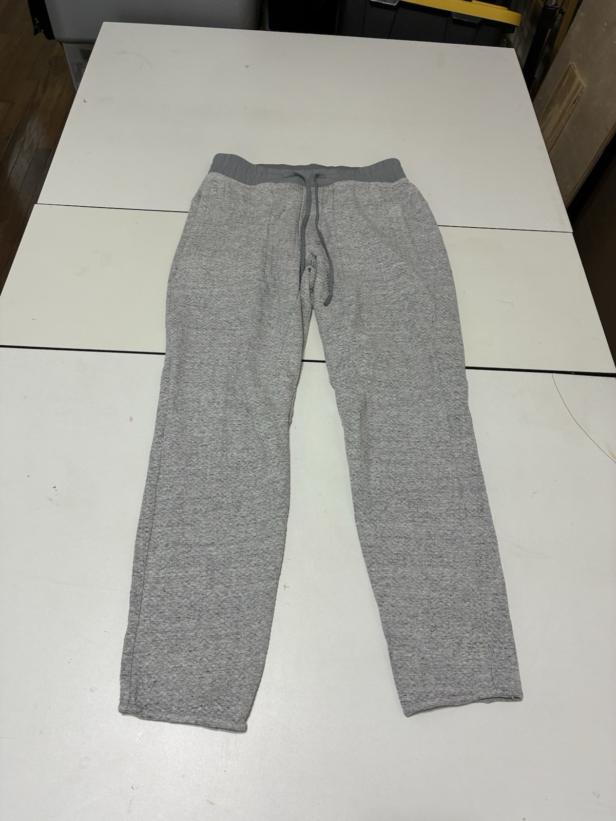 Lululemon At Ease Sweatpants Small Gray Heather Straight Leg Lounge Yoga Joggers Lululemon At Ease Sweatpants Small Gray Heather Straight Leg Lounge Yoga Joggers