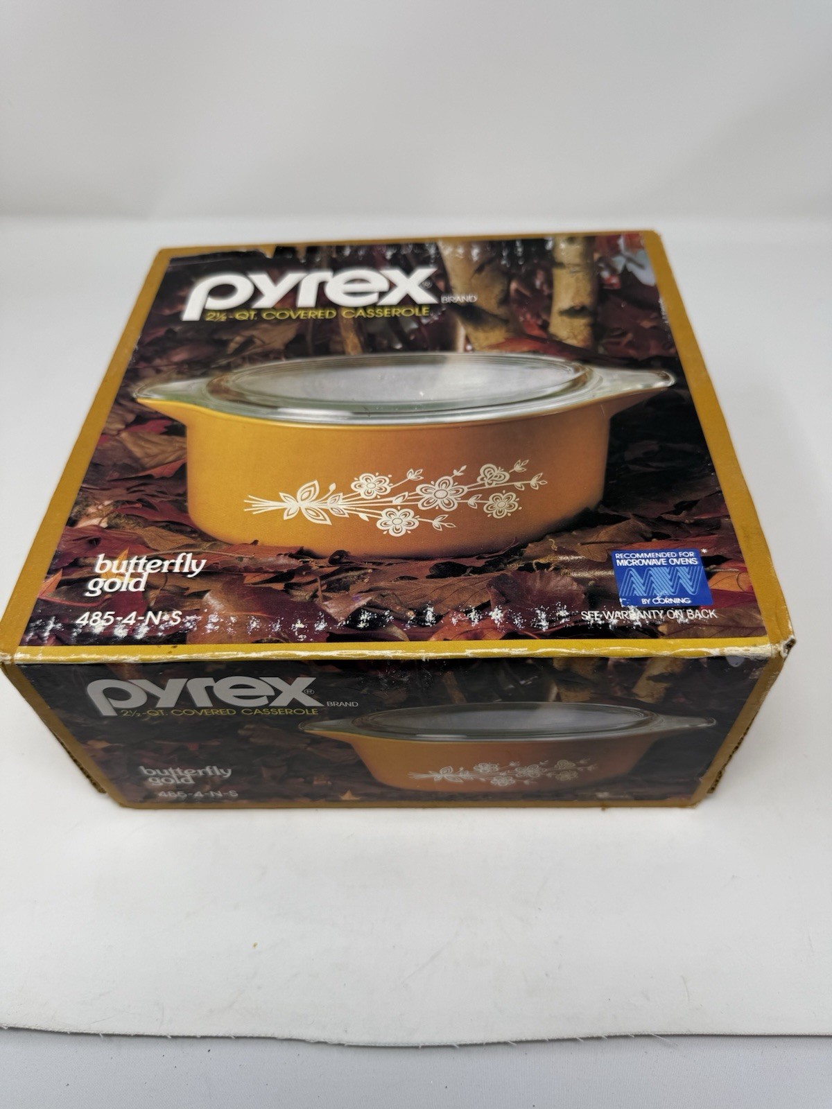 Vintage Pyrex Butterfly Gold 2½ Qt Covered Casserole 485-4-N-S Sealed Box