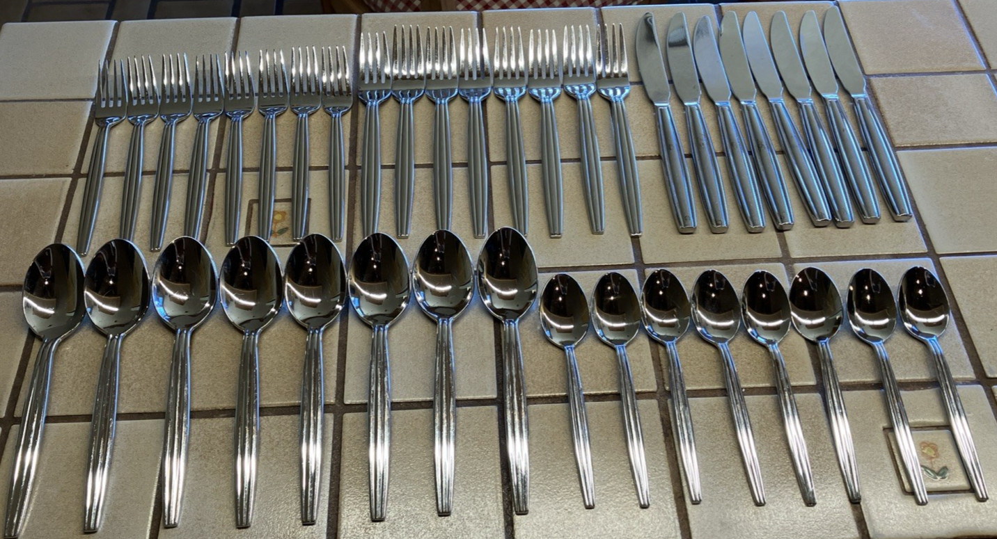 MIKASA TRIO 18/8 STAINLESS FLATWARE NICE 40-PIECE SERVICE FOR 8 2 SETS AVAILABLE