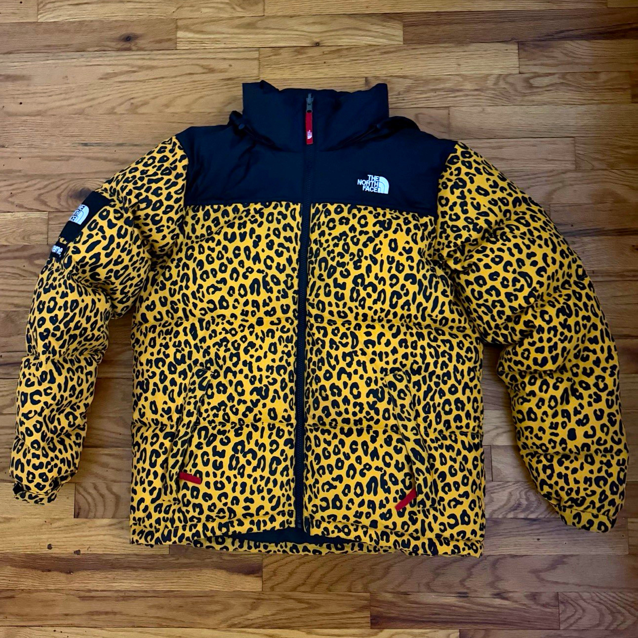 Supreme x The North Face Mens XL 700 Puffer Jacket Leopard Print Full Zip