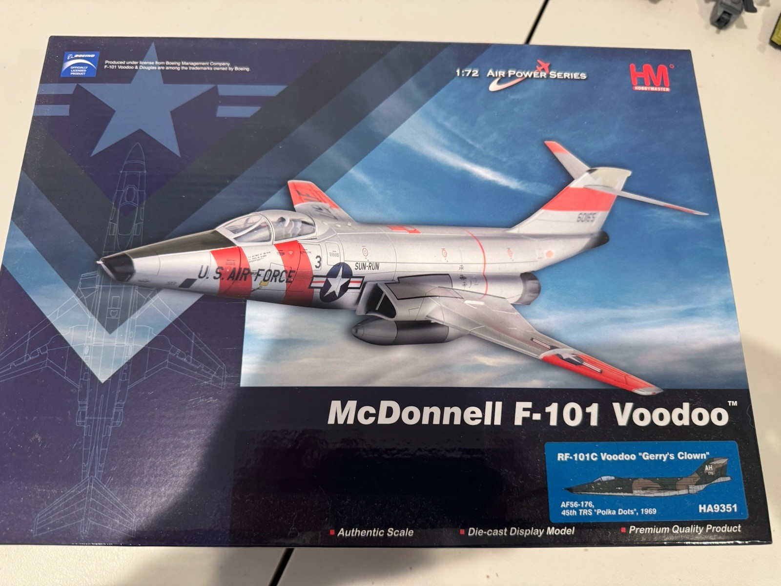 Hobby Master 1/72 RF-101C Voodoo Airplane Gerry\'s Clown USAF 460th TRW, 45th