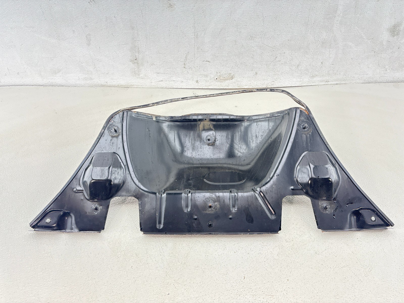 2019 AUDI Q5 Rear Side Unfinished Engine Cover Front Audi OEM 2019 AUDI Q5 Rear Side Unfinished Engine Cover Front Audi OEM