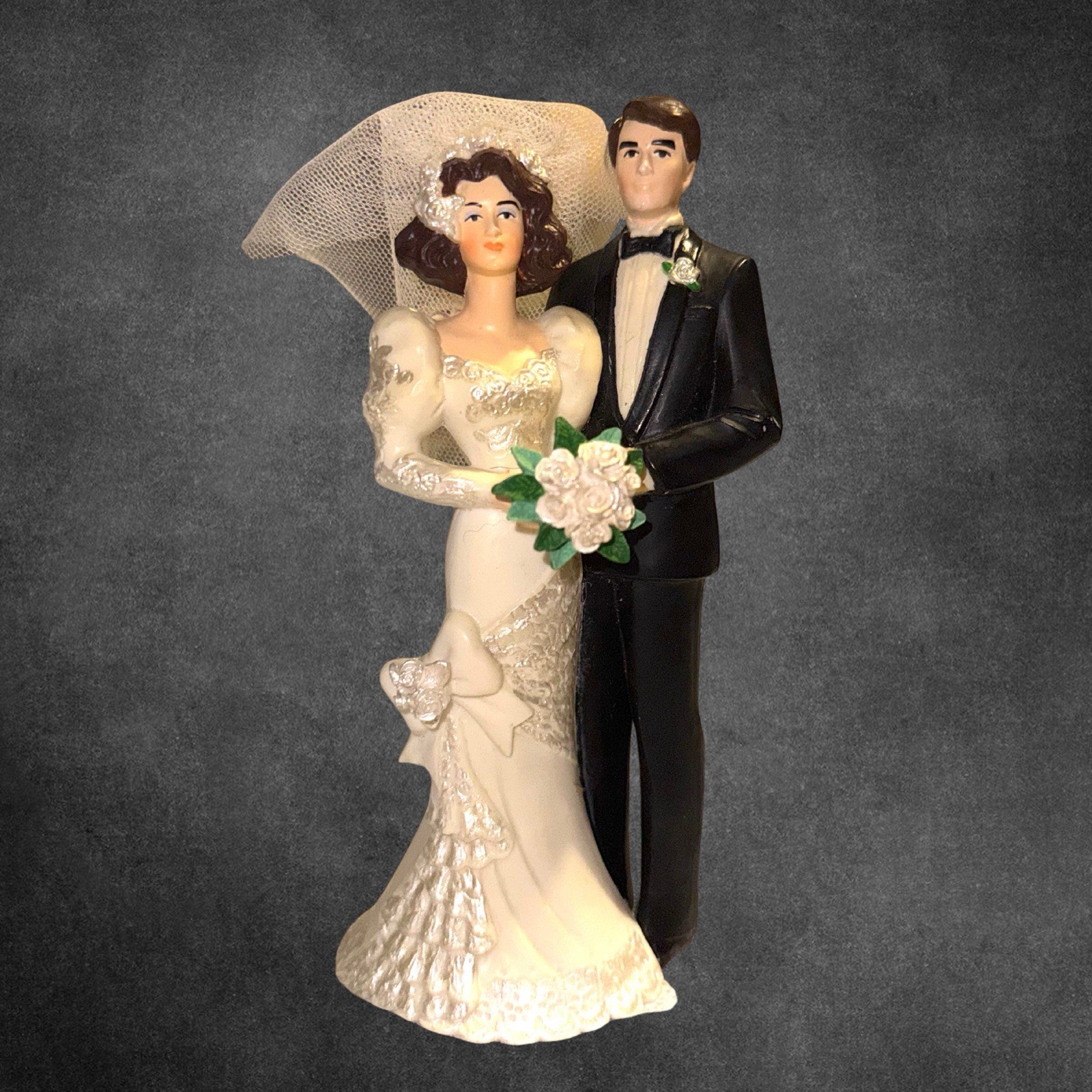 Vintage 1993 Wilton Bride Groom Wedding Cake Topper Veil Bouquet 90s