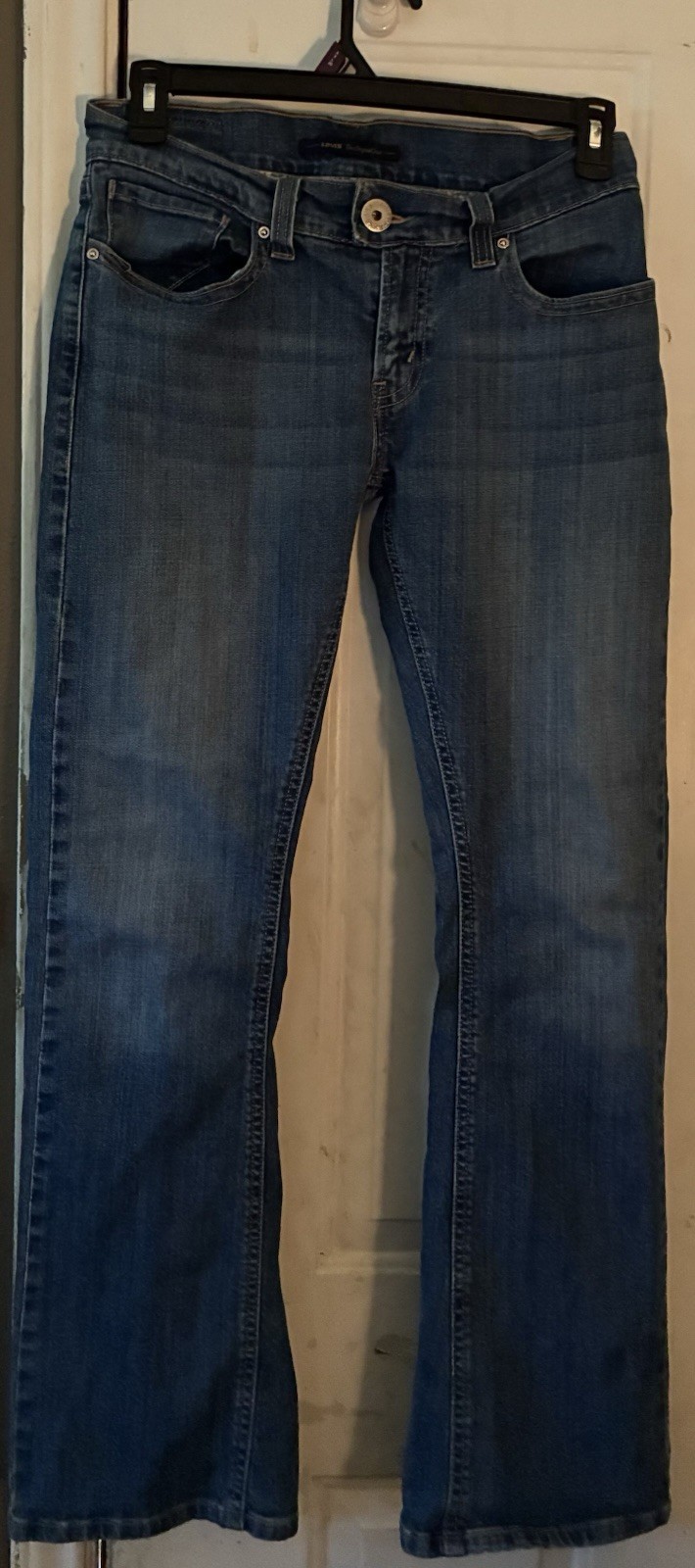 Levi\'s 542 Women\'s Jeans Blue Denim Size 8 Regular 30 Inch Waist Tilted Flare Levi\'s 542 Women\'s Jeans Blue Denim Size 8 Regular 30 Inch Waist Tilted Flare