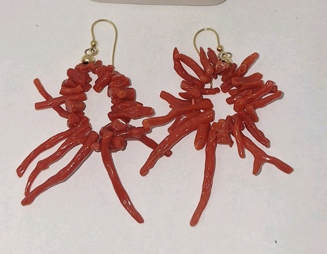 VINTAGE 1970s Italian 750 18K Yellow Gold Natural Red Branch Coral Earrings 🪸 