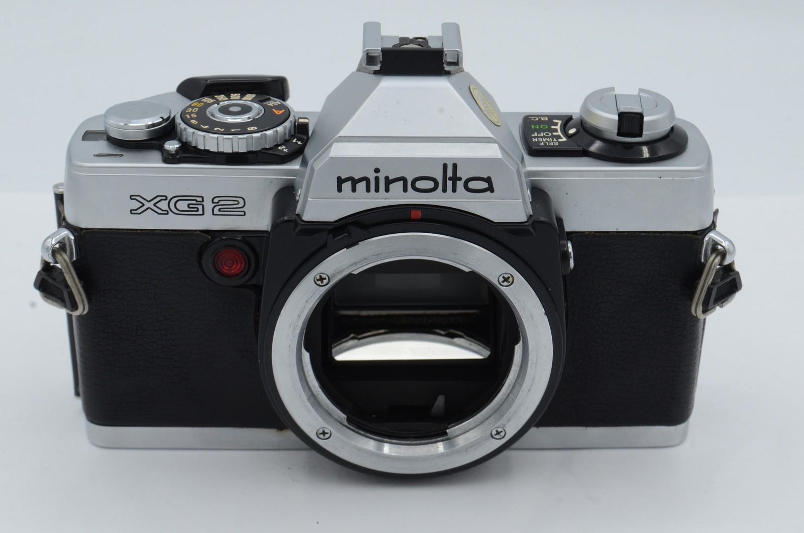 Minolta XG-2 35mm Camera Body, Chrome (European XG-7) (Parts or Repairs)