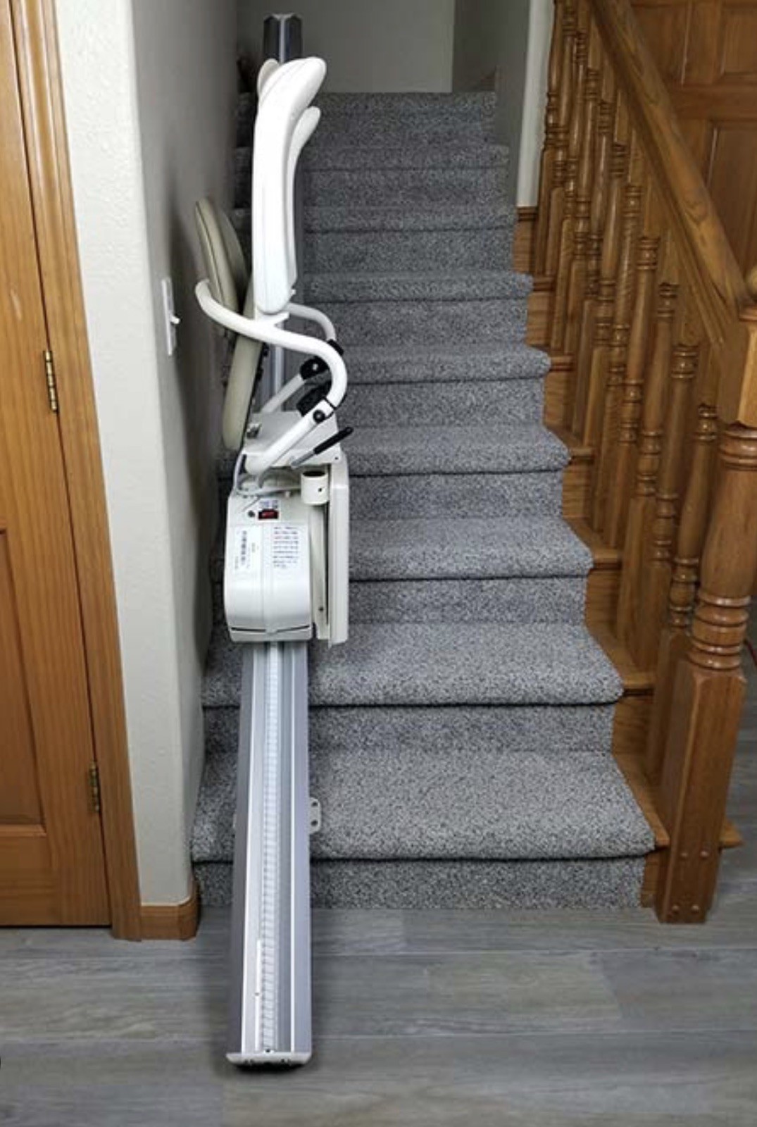 Set of 2 Harmar Pinnacle model SL 300 chair Lifts, Amazing Condition Set of 2 Harmar Pinnacle model SL 300 chair Lifts, Amazing Condition