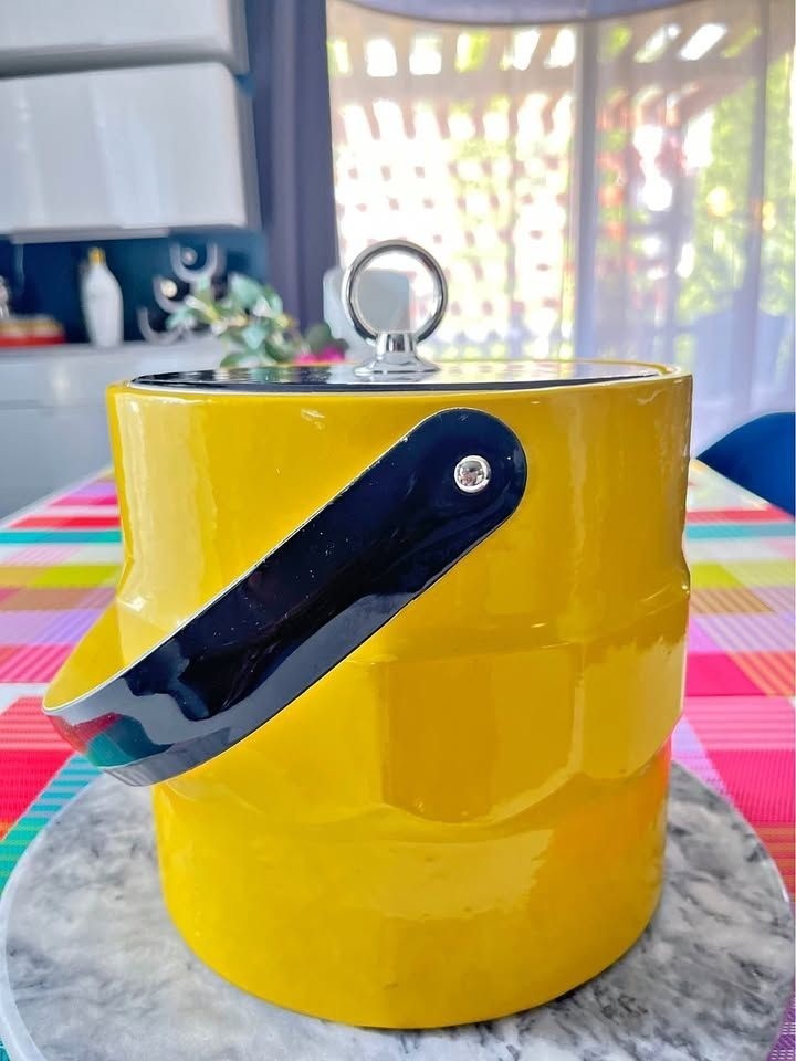 Kraftware Ice Bucket B42 VINTAGE-MCM BARWARE -Retro Kraftware Ice Bucket B42 VINTAGE-MCM BARWARE -Retro