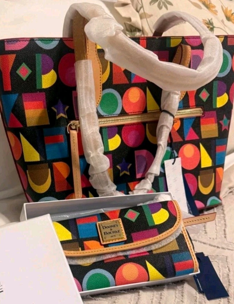 NWT Dooney And Bourke Large Art Deco Tote Bag & Matching Wallet Set