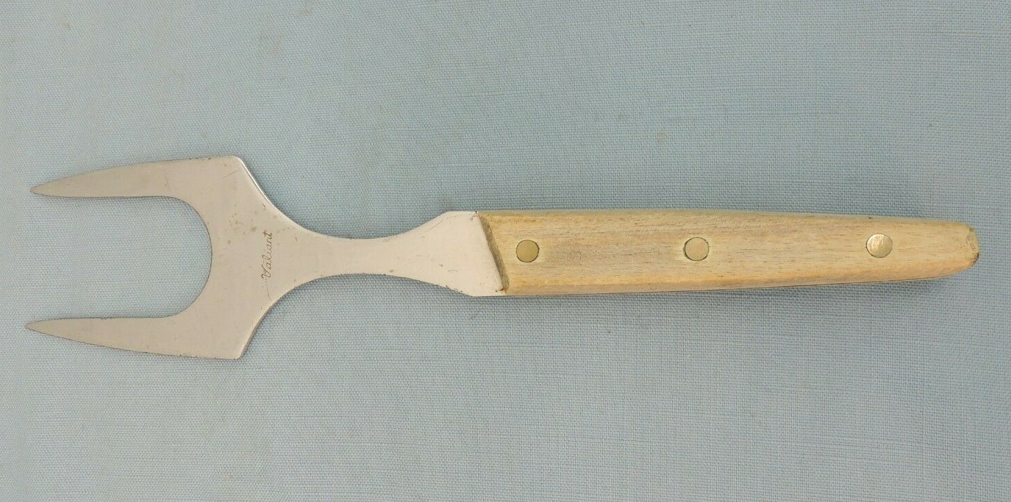 VINTAGE RETRO MED-CENTURY VALIANT MEAT FORK 12\