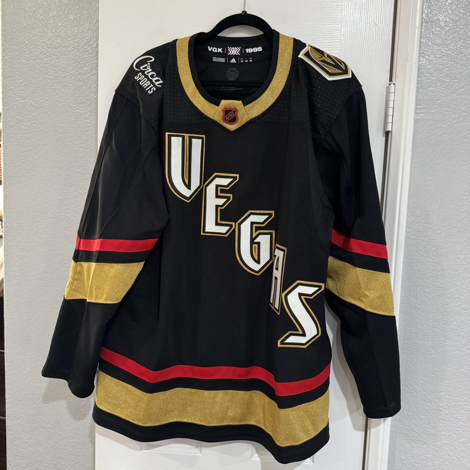 Authentic Adidas Vegas Golden Knights Reverse Retro 2.0 Jersey Size 54 VGK Glow