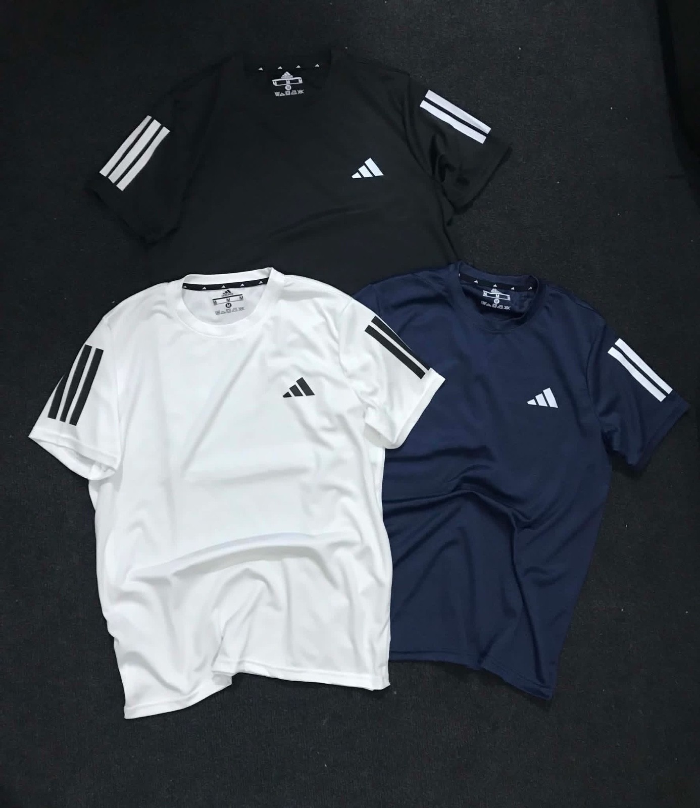 Nike & Adidas Men’s T-Shirt, Small size to XXXL sizes have -Black,White and Blue Nike & Adidas Men’s T-Shirt, Small size to XXXL sizes have -Black,White and Blue