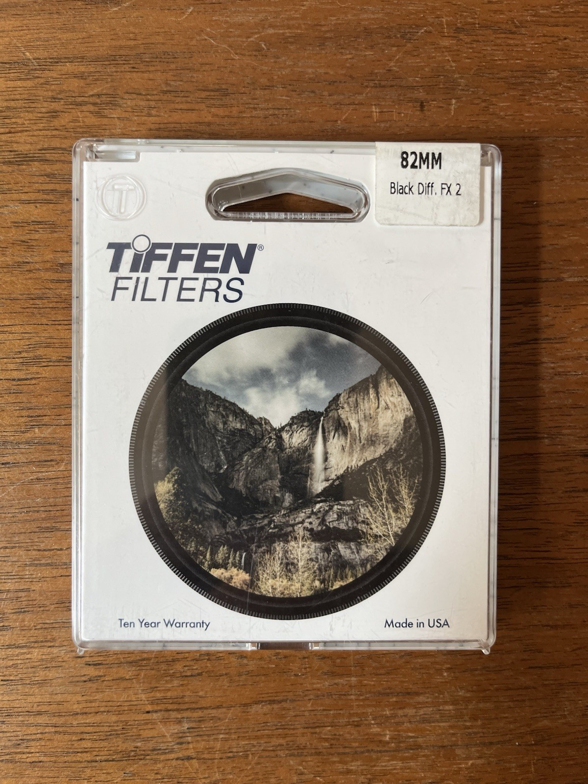 Tiffen 82mm Black Diffusion FX 2 Circular Threaded Camera Lens Filter Tiffen 82mm Black Diffusion FX 2 Circular Threaded Camera Lens Filter