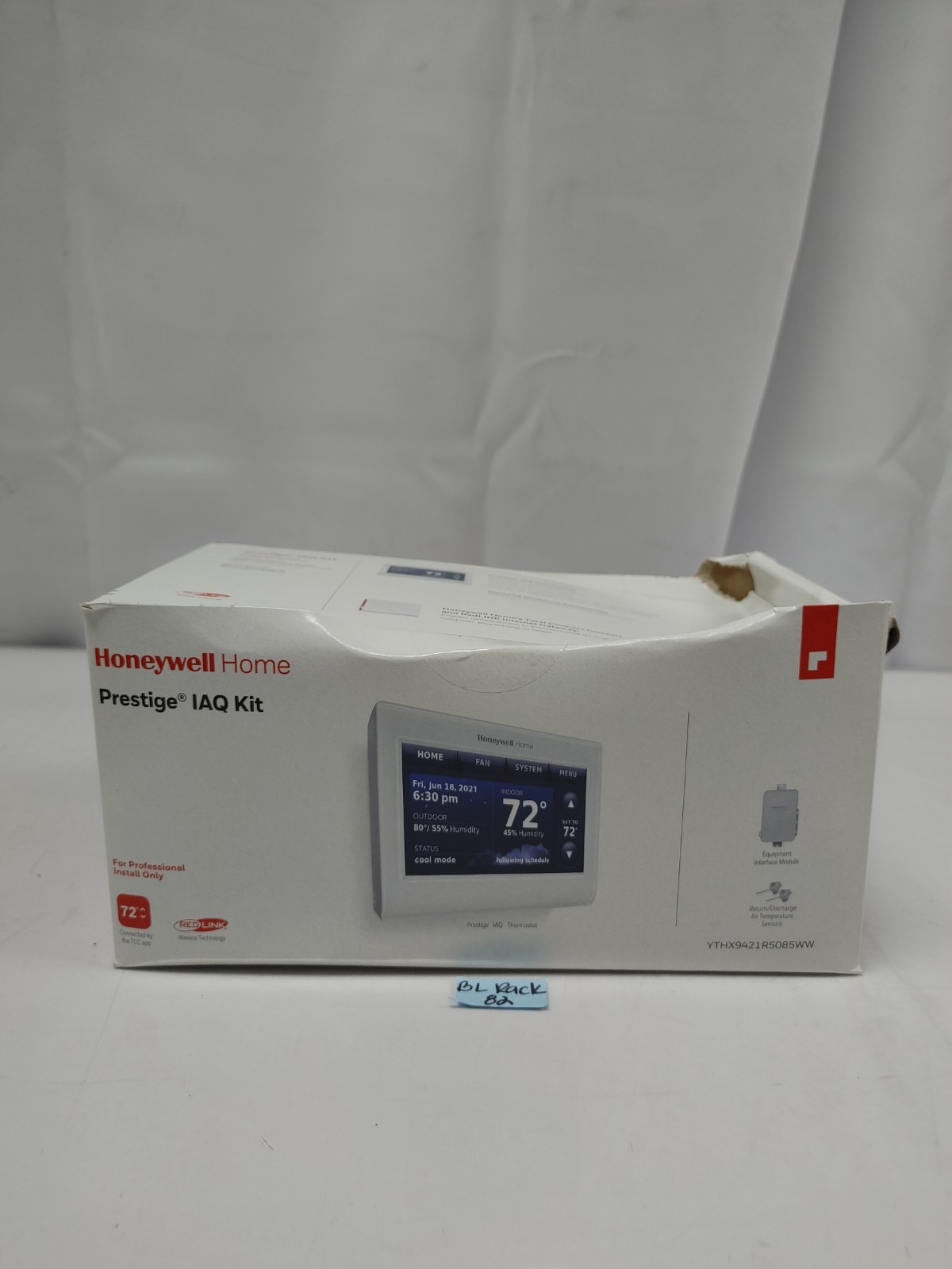 Honeywell Prestige YTHX9421R5085WW Touchscreen Thermostat Kit - SEALED *WORN BOX