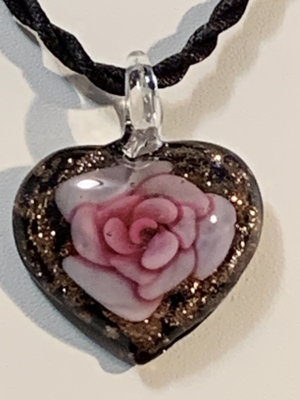 $3 OFF SALE **STUNNING LARGE BLOWN-GLASS FLORAL HEART NECKLACE- NEW-PINK