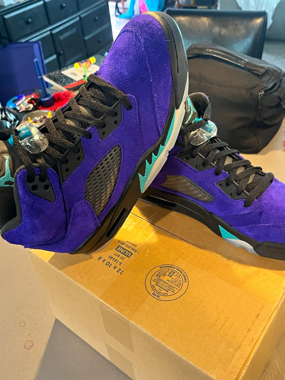 Jordan Air Jordan 5 Retro Alternate Grape 2020 Purple Suede Mid Top 136027-500 Jordan Air Jordan 5 Retro Alternate Grape 2020 Purple Suede Mid Top 136027-500
