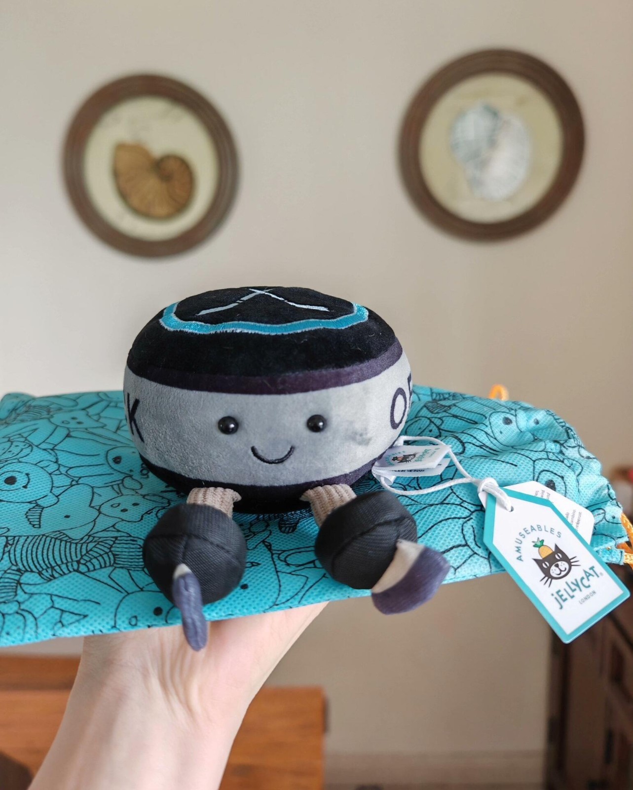 Jellycat  Amuseable Ice Hockey Puc 5 in Cute Plush Doll Gift Toy Dust Bag