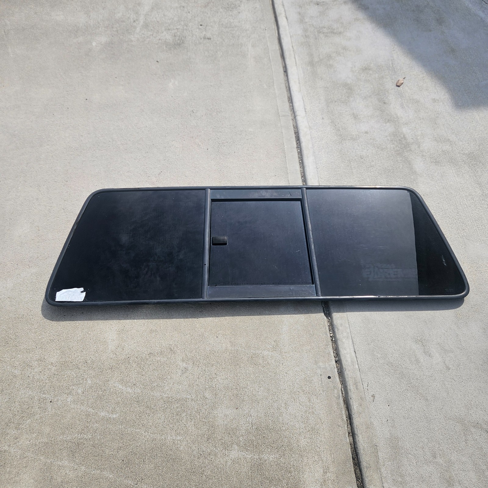 1998-2011 Ford Ranger Rear Window Sliding Back Glass Mazda B 3000 OEM 1 1998-2011 Ford Ranger Rear Window Sliding Back Glass Mazda B 3000 OEM 1