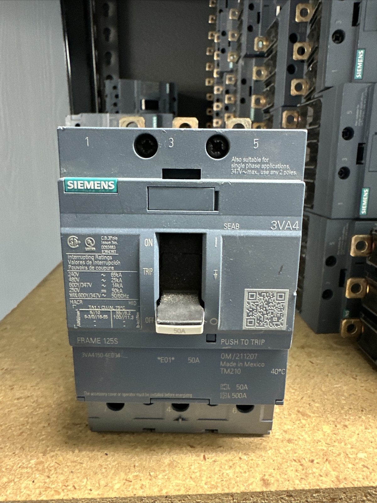 3VA4150-4ED34-0AA0 3 POLE 50 AMP Surplus Siemens 3VA4150-4ED34-0AA0 3 POLE 50 AMP Surplus Siemens