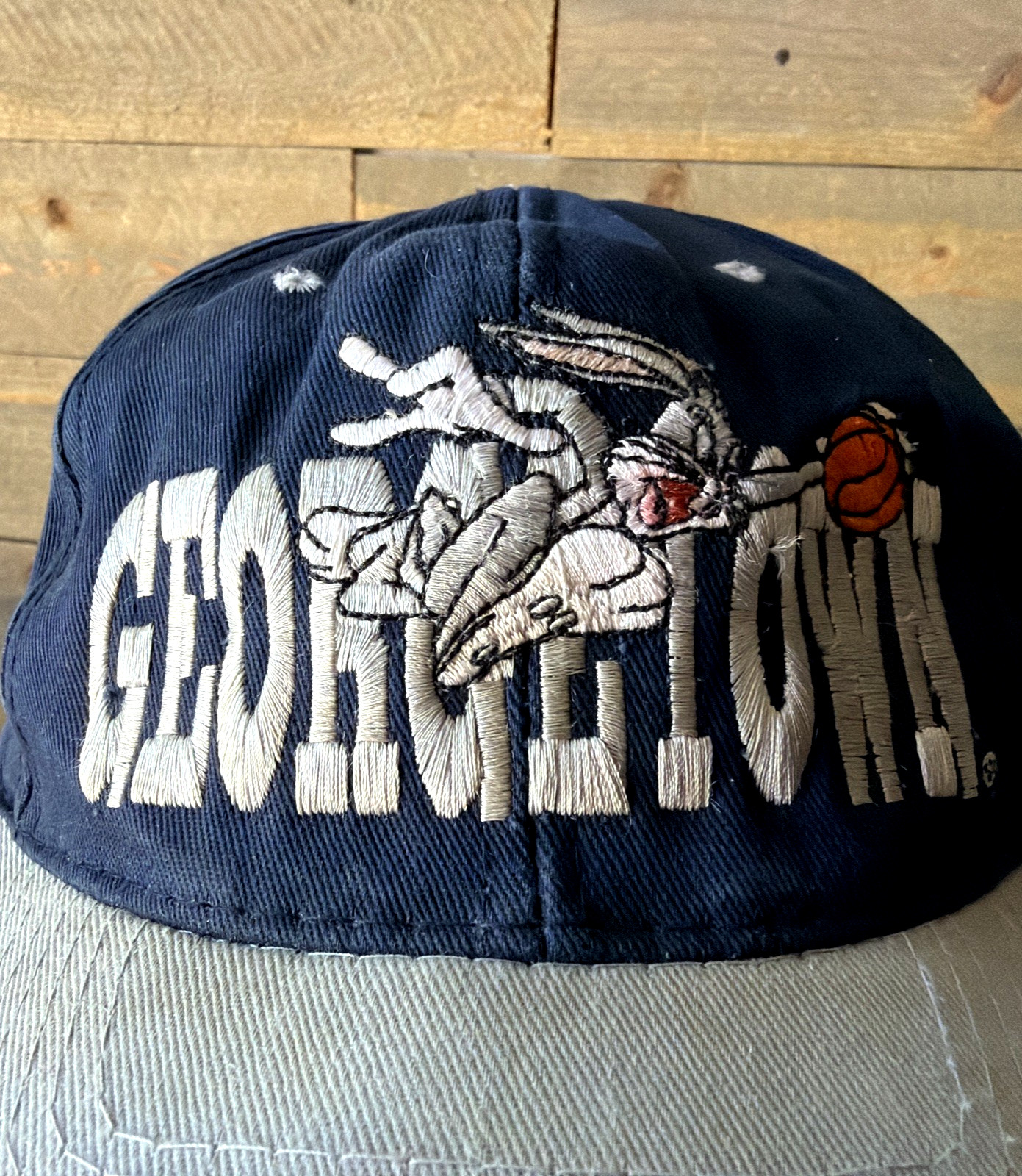 VINTAGE 90’s GEORGETOWN HOYAS Bugs Bunny  SnapBack Hat Cap Looney Tunes Clean